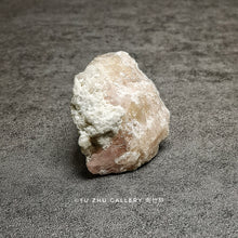 Load image into Gallery viewer, Morganite Raw 58mm*45mm*35mm
