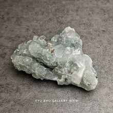 将图片加载到图库查看器，Apophylite Cluster 85mm*70mm*25mm
